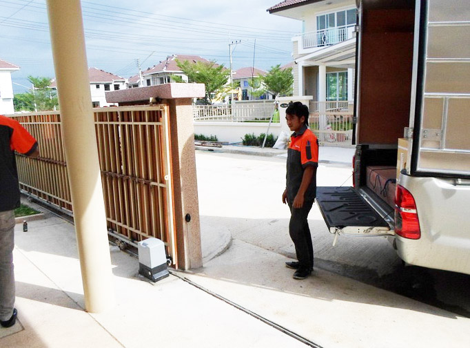 บริษัท แด็ด ออโต้ดอร์ จำกัด 